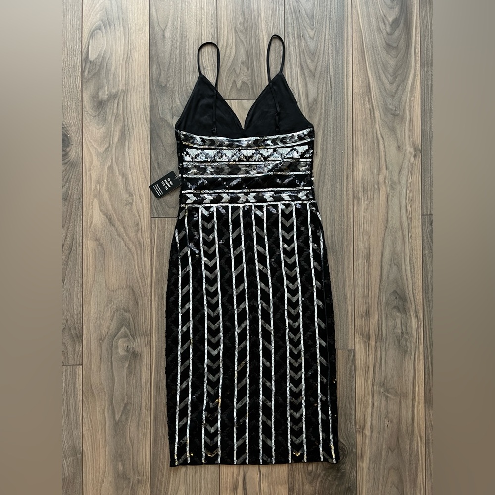 Express Sequin Dress - Picture 3 of 7